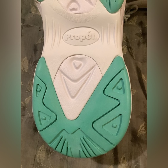 Propet Teal and Gray Women's Sneakers, Size 13X, NWOT. - Picture 2 of 14